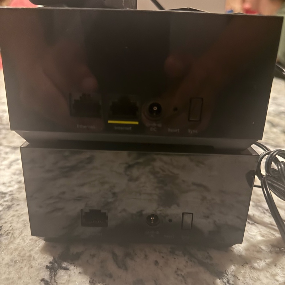 Used Netgear Mesh WiFi 6 Router and Satellite. - Picture 5 of 9